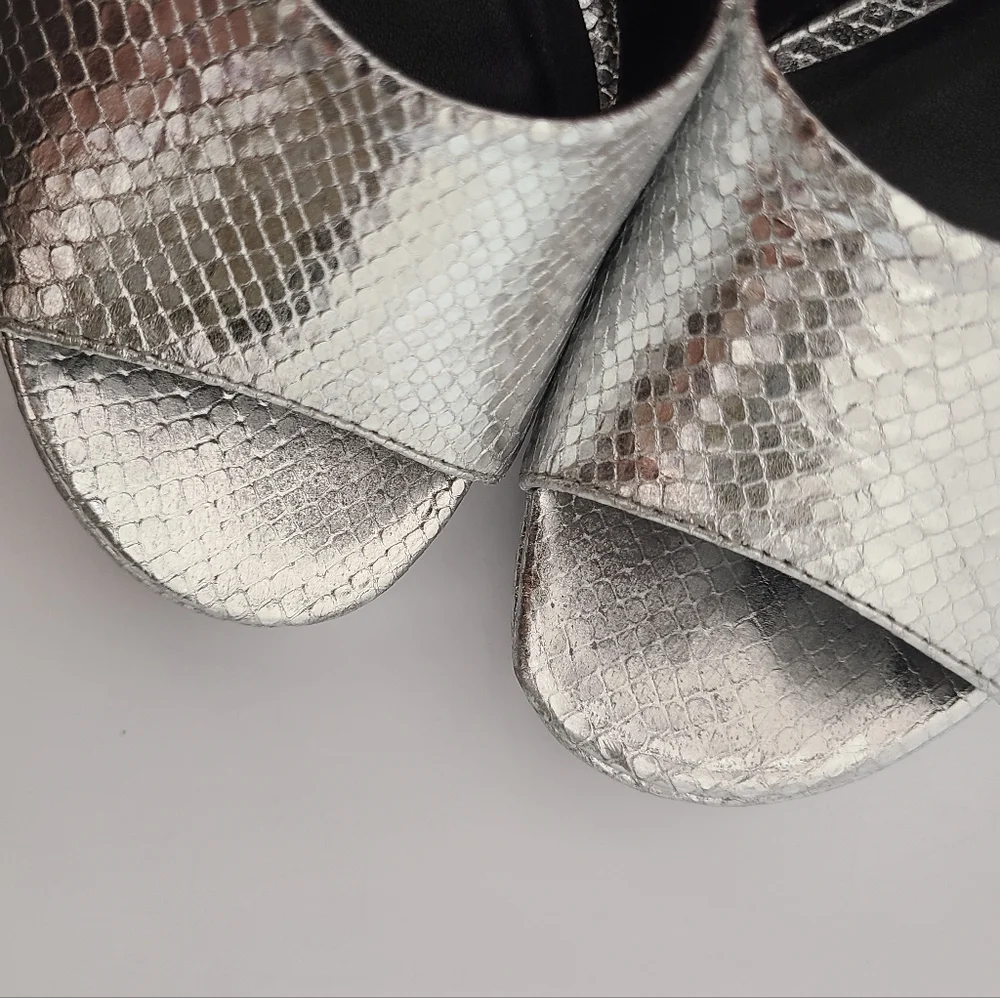 RAYE Dune Metallic Silver Snakeskin Embossed Leather Platform Heels Sz 10